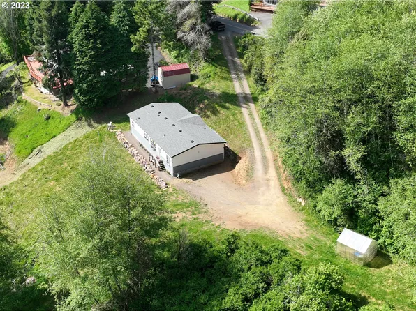 17063 Eastwood Ln, Brookings, OR 97415