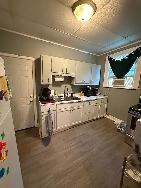 2 bed, 1.0 bath, 915 sqft, $1,350 — Photo 4