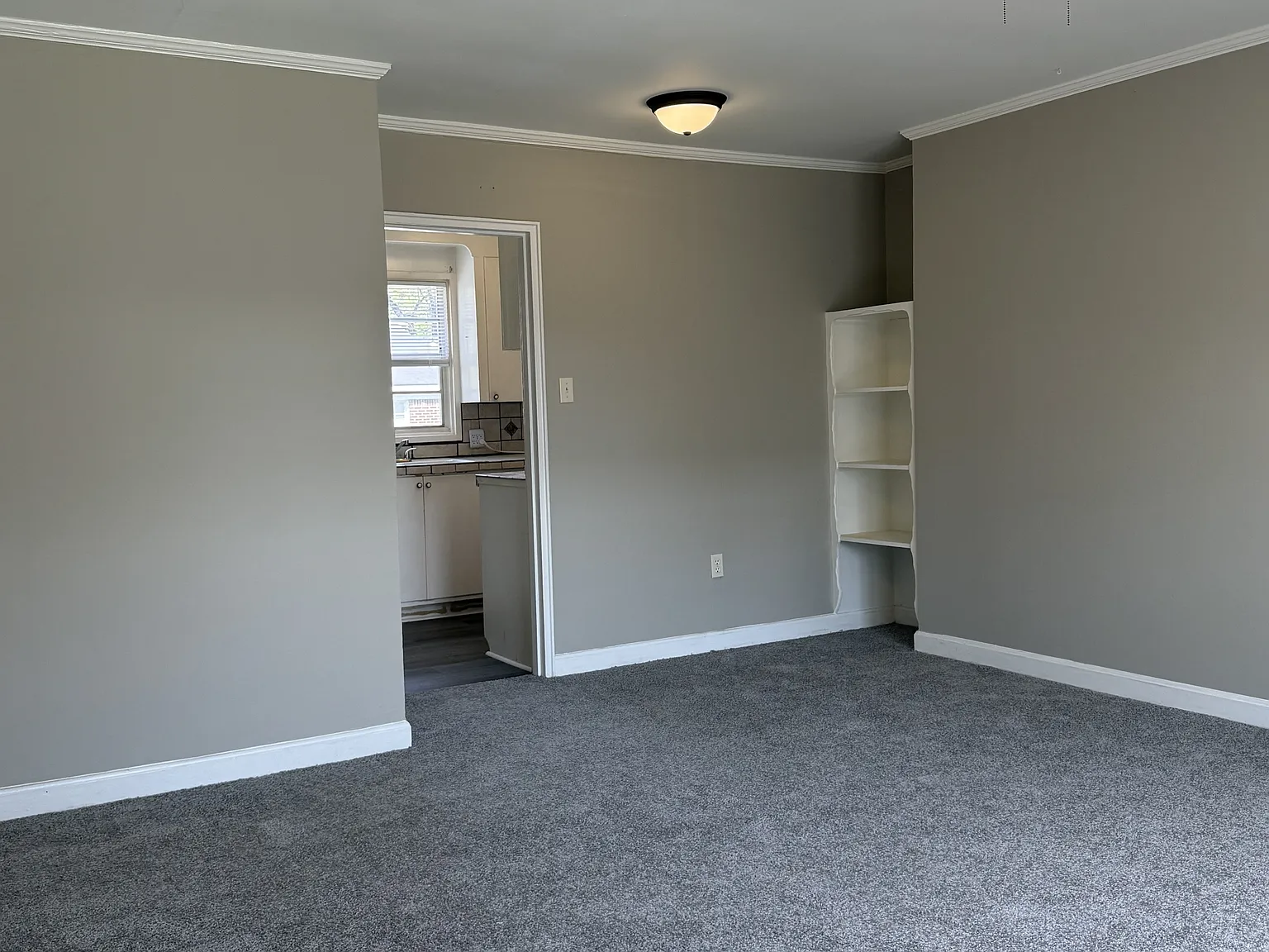 127 Crestview Apartments - Apt 3 — Photo 3