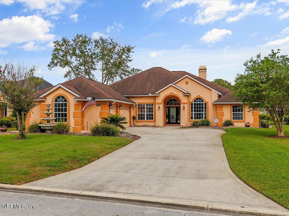 1st image of 521 BERKSHIRE Court