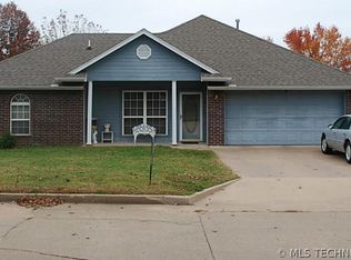 19 W Ridge Way, Bristow, OK 74010