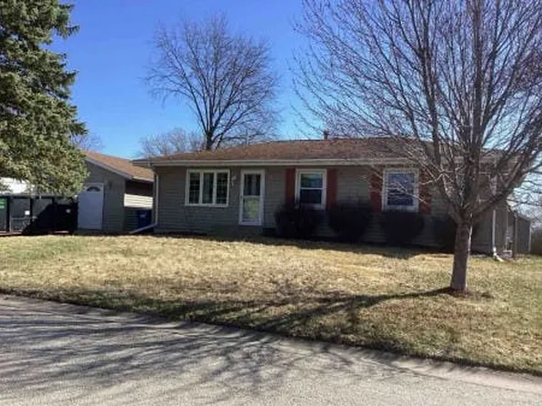 908 18th St, Rapids City, IL 61278