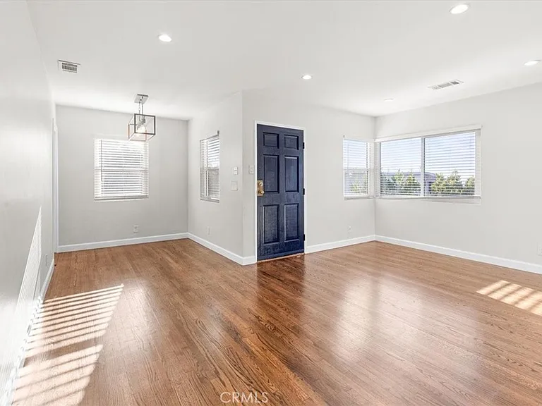1192 Stringer Ave — Photo 4