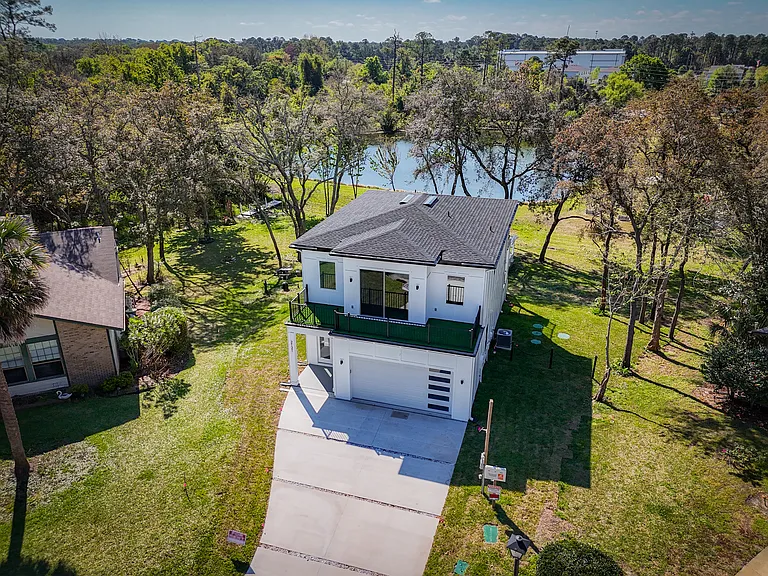 2121 Broad Water Dr — Photo 4