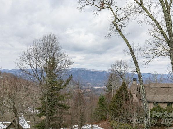 10 Stoney Falls Loop #4-203, Burnsville, NC 28714