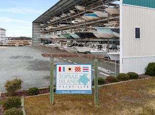 111 N New River Dr #P42, Holly Ridge, NC 28445