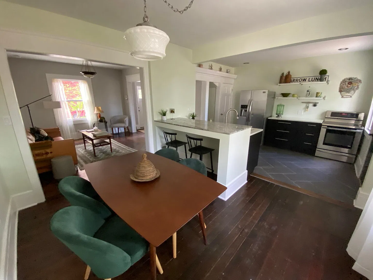 2 bed, 1162 sqft, $1,795 — Photo 2