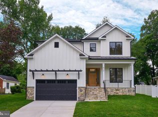 517 Walker St SW, Vienna, VA 22180