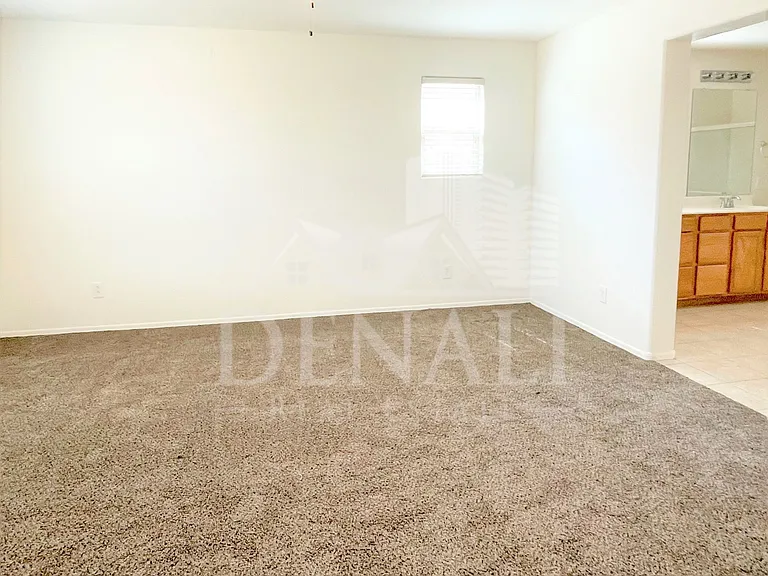3557 E Erie St — Photo 11