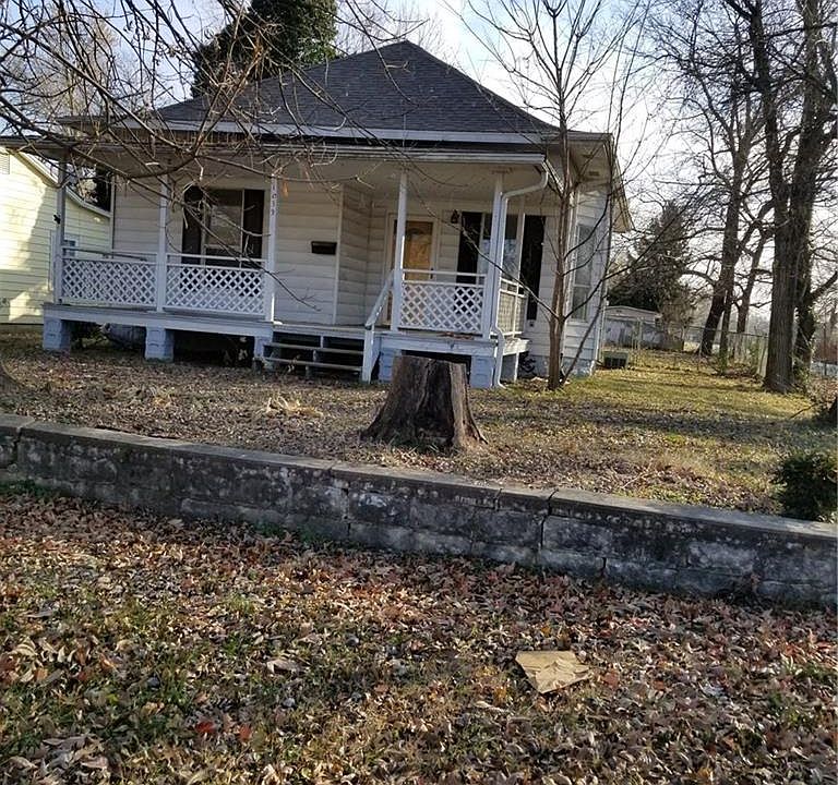 1st image of 1039 S Arkansas St