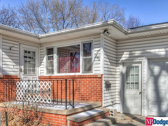 3rd image of 1220 E 18th St
