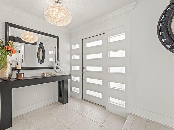 2nd image of 402 161st Ave