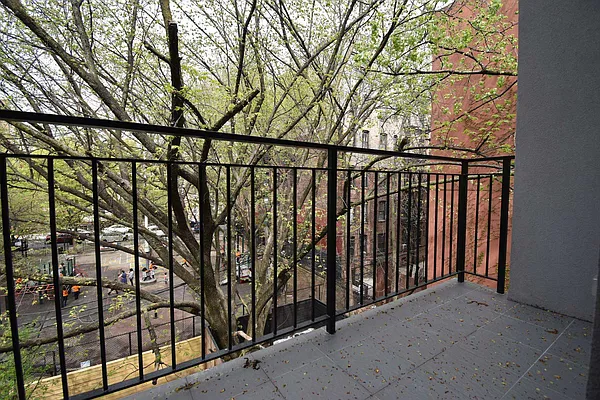 Rented by Bold New York | media 17