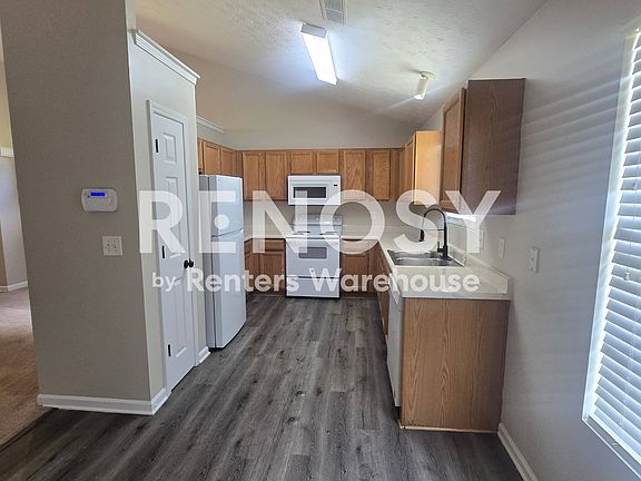 3rd image of 2190 Clayton Rdg