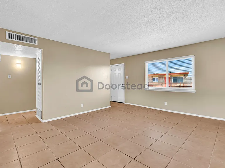 9400 Montrose Ct #31 — Photo 5