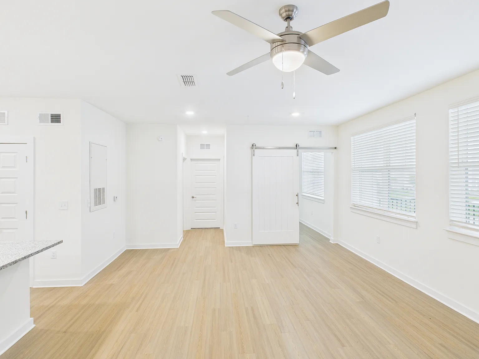 2 bed, 1267 sqft, $1,999 — Photo 2