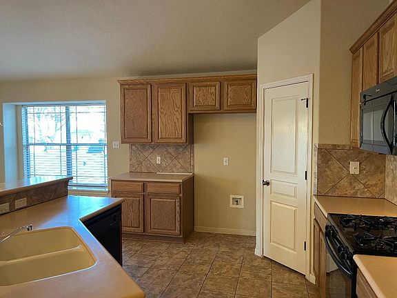 5th image of 1600 Hill Country Dr