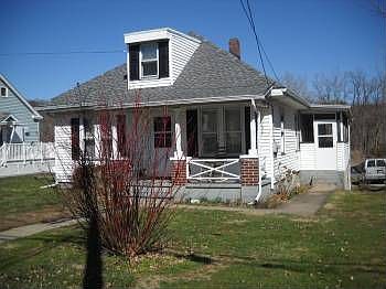 2nd image of 220 Easton Rd