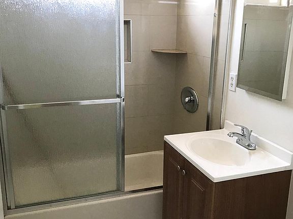 5th image of 4454 Van Horne Ave APT 4
