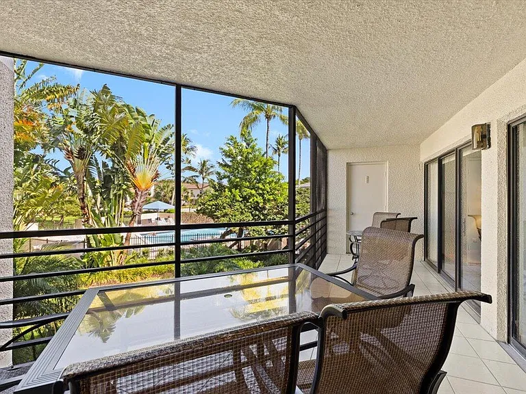 5851 Camino Del Sol #203 — Photo 10