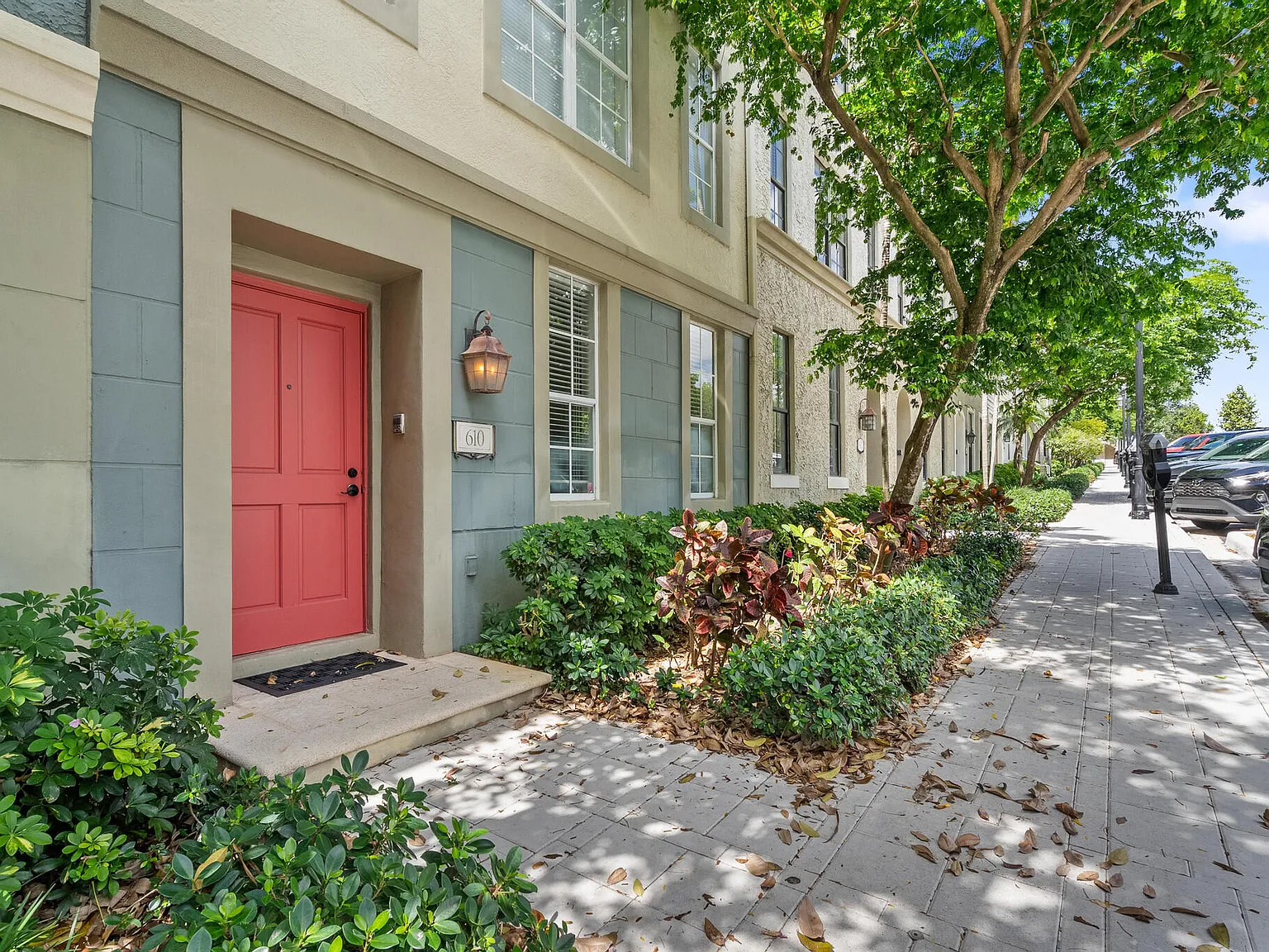 3 bed, 3.0 bath, 1890 sqft, $6,495 — Photo 1