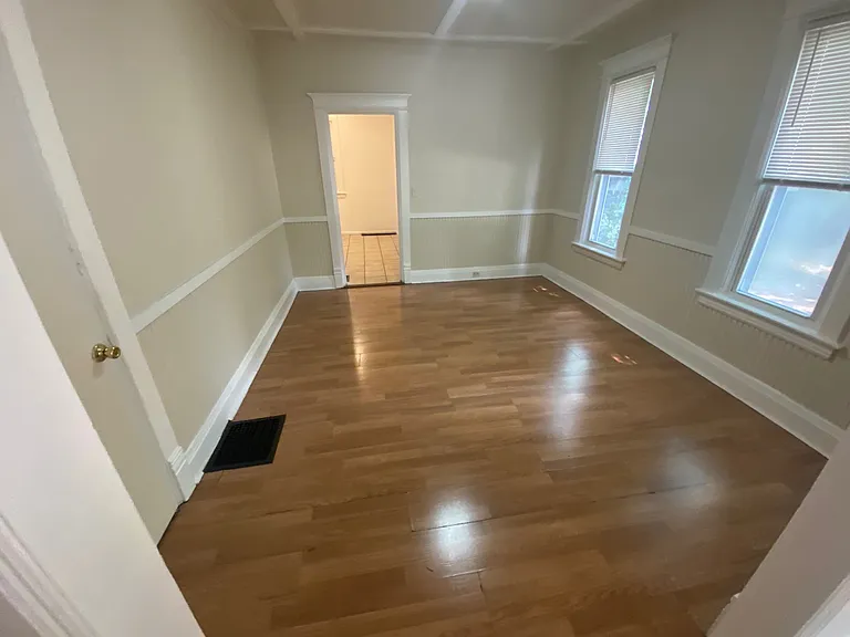 855 Alexander St SE — Photo 8
