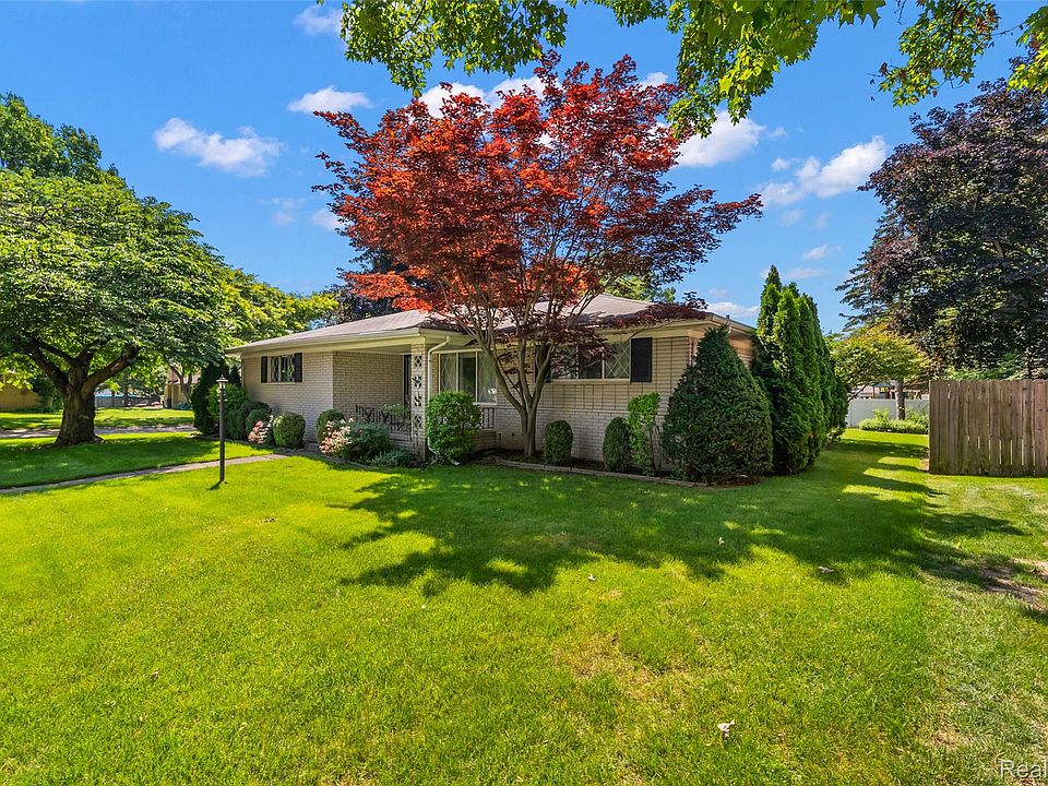 17048 Harbor Hill Dr, photo 5