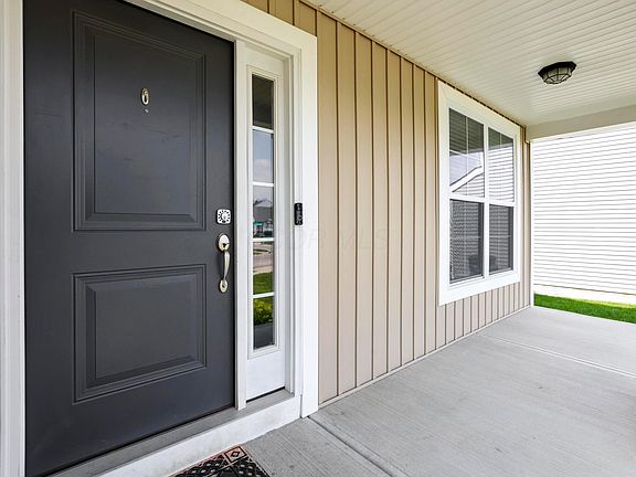 3rd image of 8601 Crooked Maple Dr