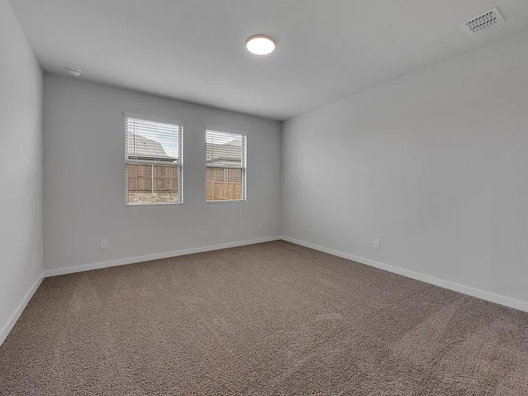 606 Green Grass Dr — Photo 13