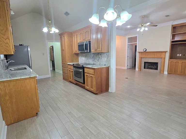 282 Allan Dr — Photo 7
