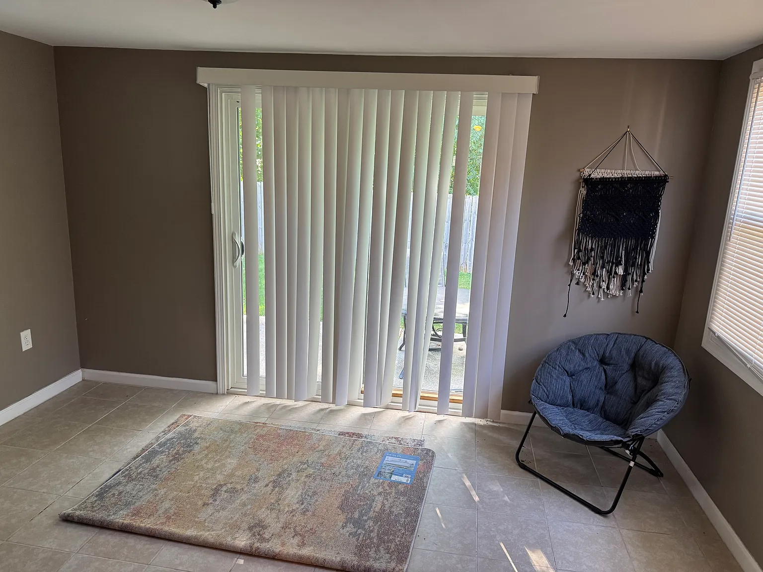 3 bed, 1.5 bath, 1330 sqft, $2,500 — Photo 3