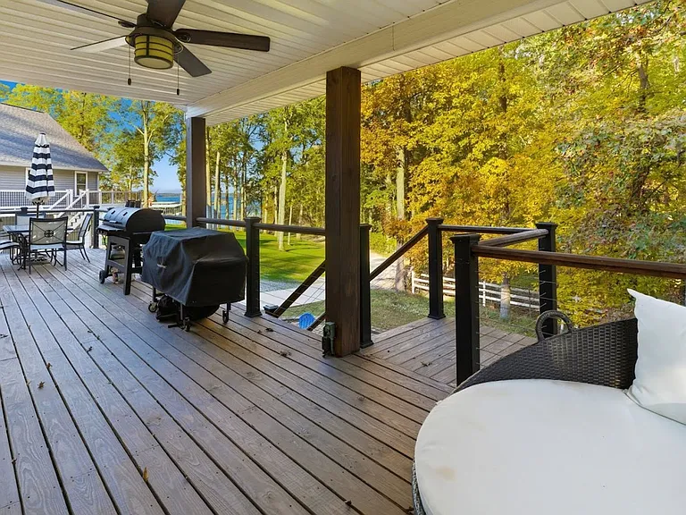 376 Peachtree Dr — Photo 49