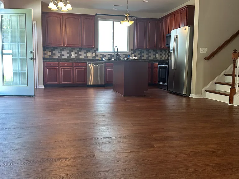 708 Hewespoint Ct — Photo 30