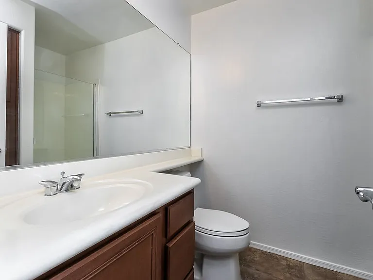 2523 E Bart St — Photo 16