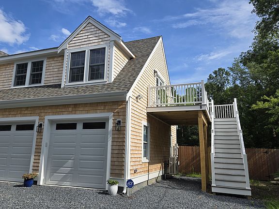 5th image of 56 Baird Way #B