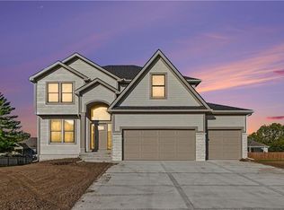 12419 Morgan St, Excelsior Springs, MO 64024