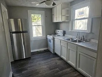 1155 Hartzell St — Photo 11