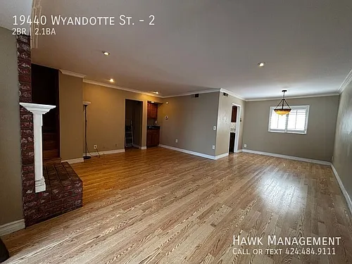 19440 Wyandotte St #2 Photo 1