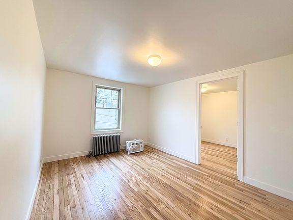 4th image of 29222 Grand River Ave APT 5