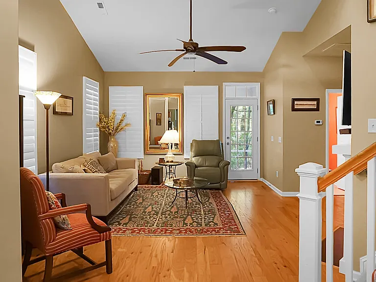 1645 Cristalino Cir — Photo 12