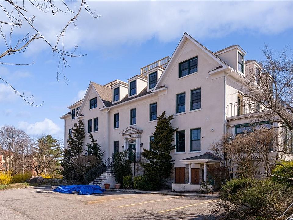 1st image of 325 Highland Avenue #402