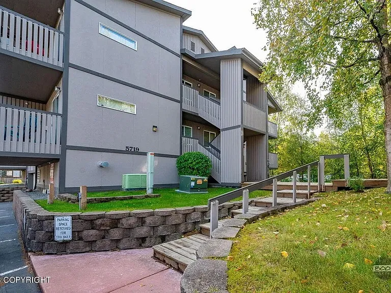 5719 Denali St #F — Photo 3