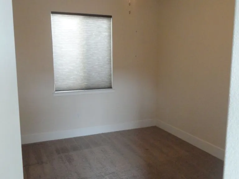 13833 Sherman Blvd — Photo 16