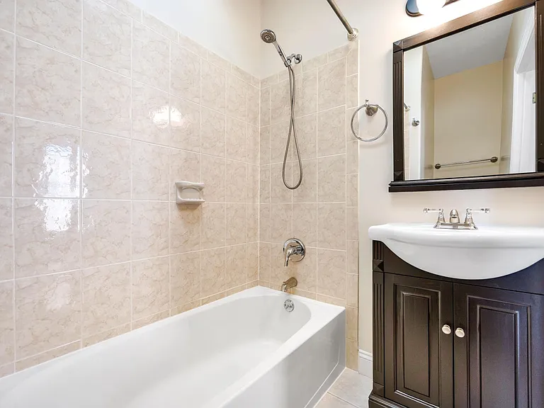 1809 4th St NW #1 — Photo 21