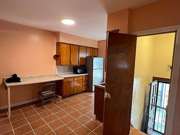 3rd image of 408 Stockholm St #1