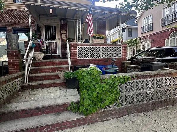 2024 E 1st St, Brooklyn, NY 11223