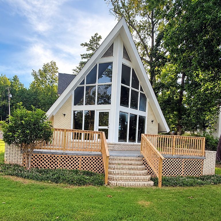 2250 Beechcreek Rd - Property Image
