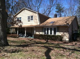 491 Clay Pitts Rd, East Northport, NY 11731