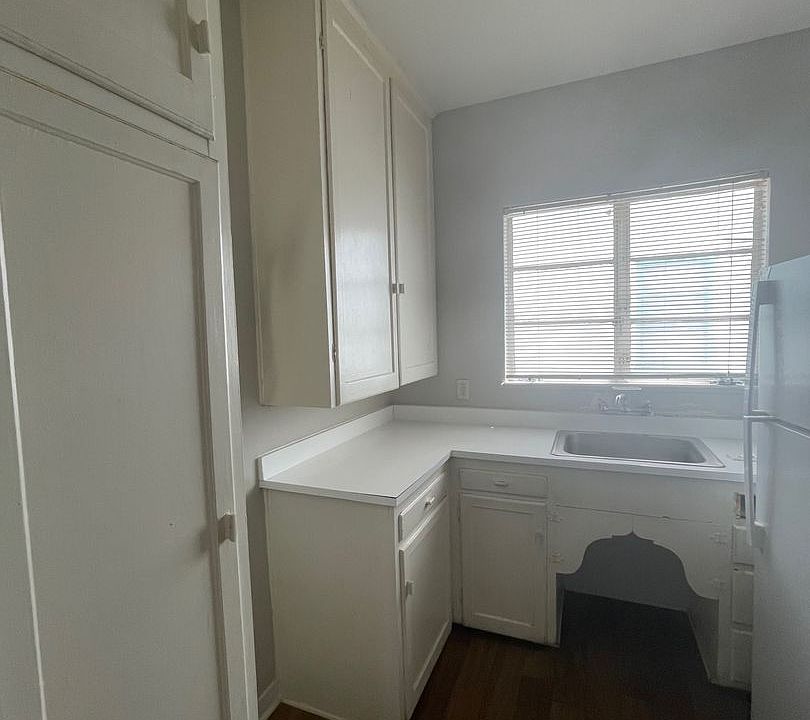 Casa Palmeras 139 Tamarisk Rd Palm Springs CA Zillow