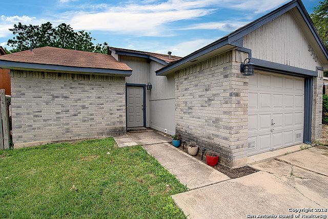 1st image of 2710 Mud Lake Dr